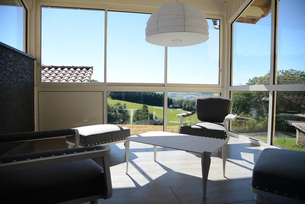 Domaine Du Mont Monnet Bed & Breakfast *