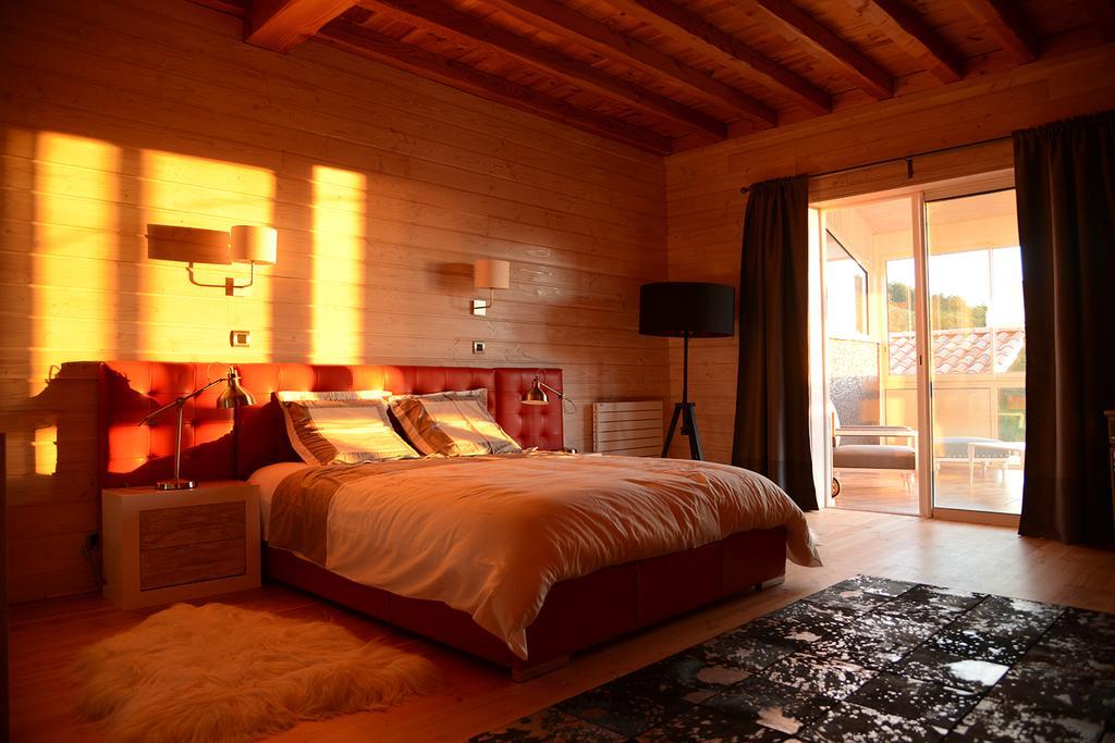 Domaine Du Mont Monnet Bed & Breakfast *